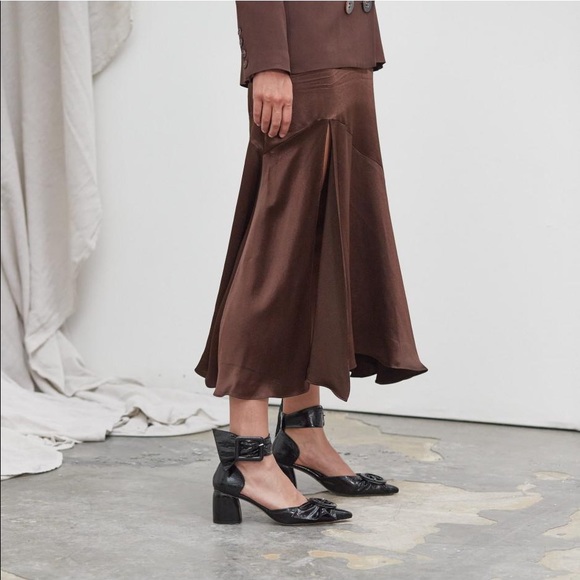 Miista London Women's Mireille Black Glossed Leather Mid-heels - Picture 3 of 3